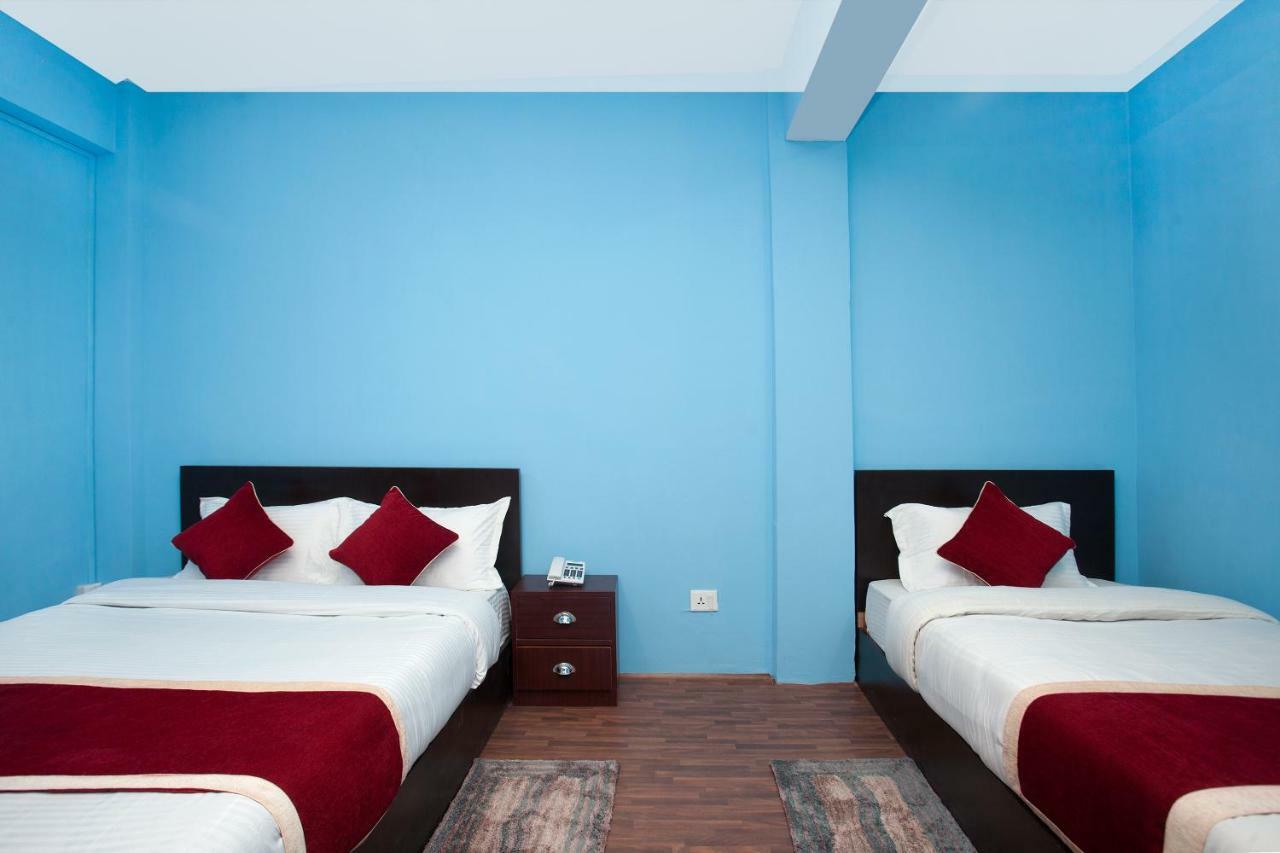 Hotel Crossroads Κατμαντού Εξωτερικό φωτογραφία