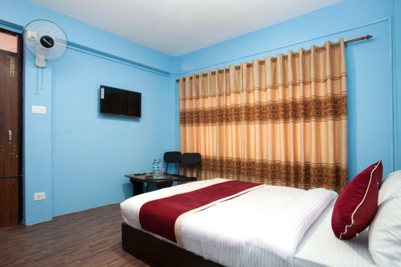 Hotel Crossroads Κατμαντού Εξωτερικό φωτογραφία