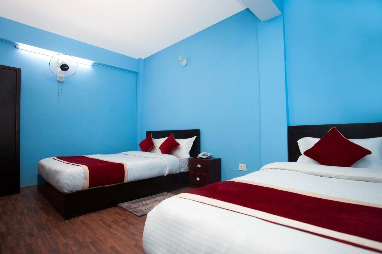 Hotel Crossroads Κατμαντού Εξωτερικό φωτογραφία