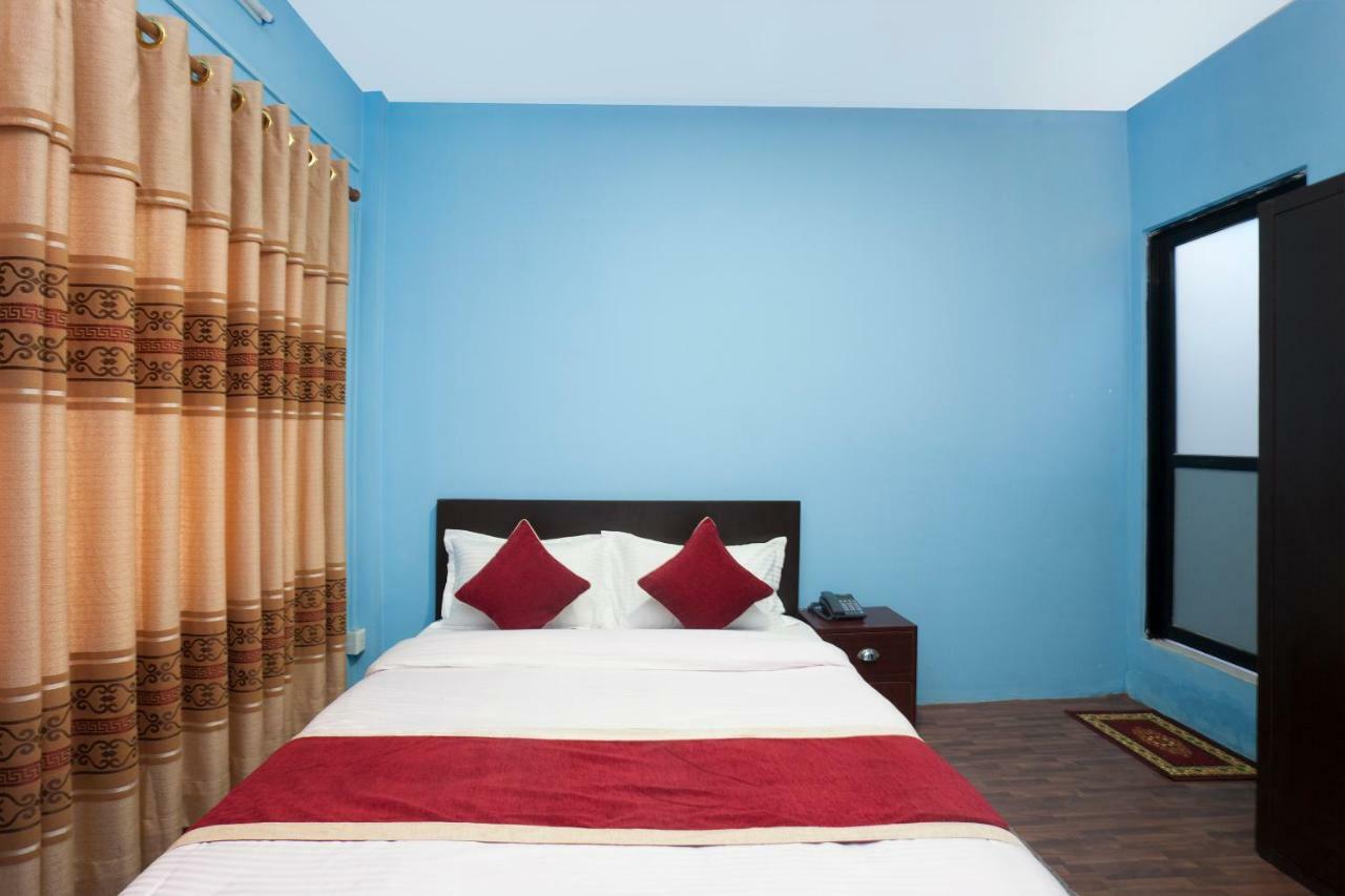 Hotel Crossroads Κατμαντού Εξωτερικό φωτογραφία