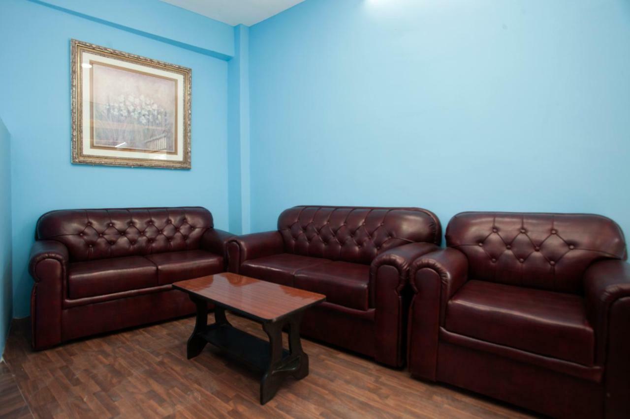 Hotel Crossroads Κατμαντού Εξωτερικό φωτογραφία