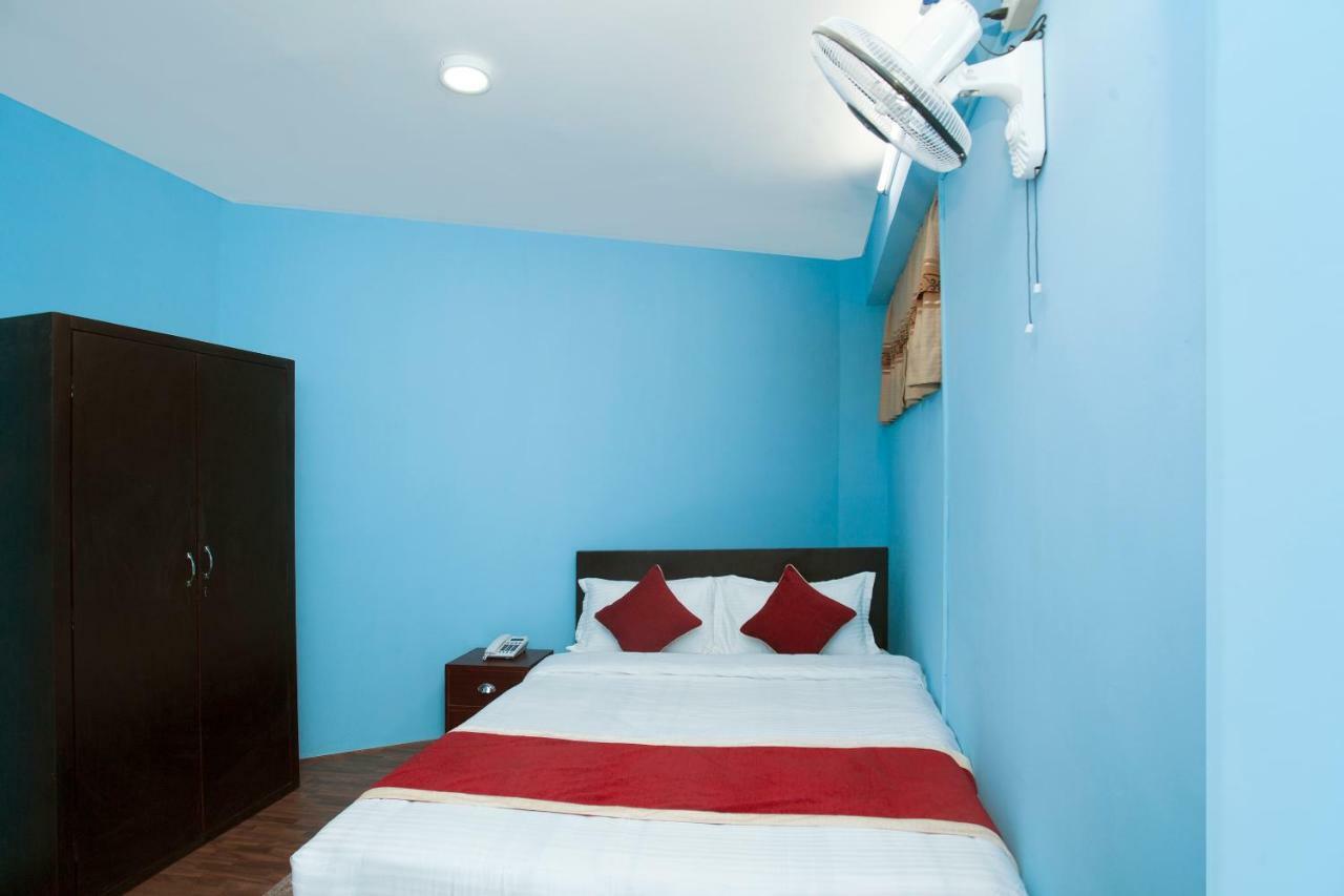 Hotel Crossroads Κατμαντού Εξωτερικό φωτογραφία