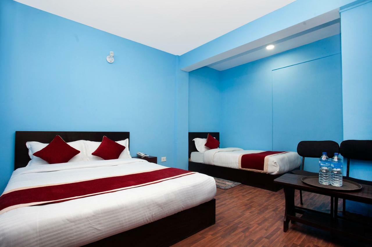 Hotel Crossroads Κατμαντού Εξωτερικό φωτογραφία